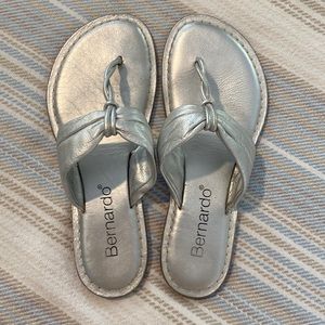 Bernardo, silver, leather thong sandals. Size 9.